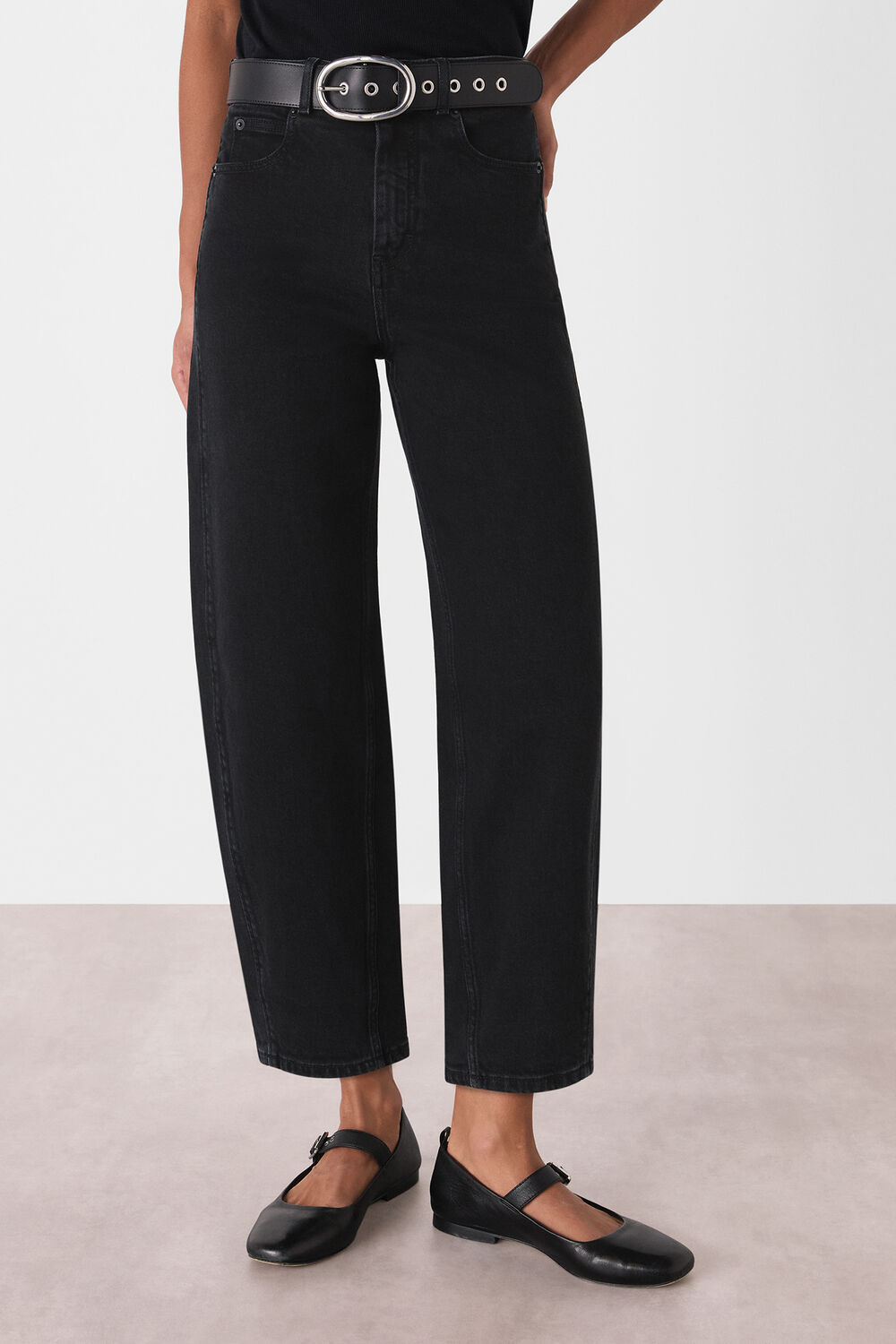 Black Stretch Barrel Leg Jean