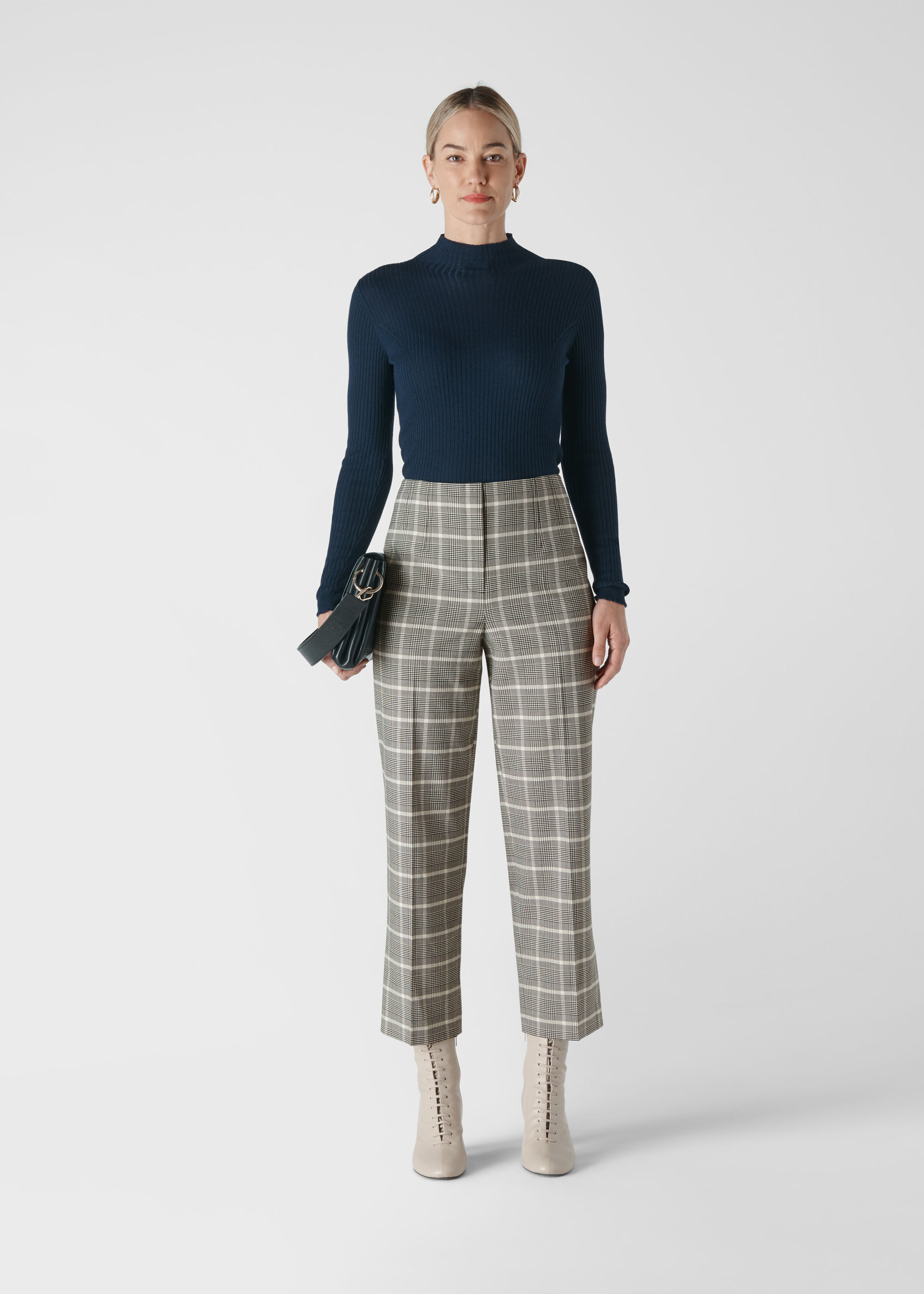 women black and white Checked trousers
