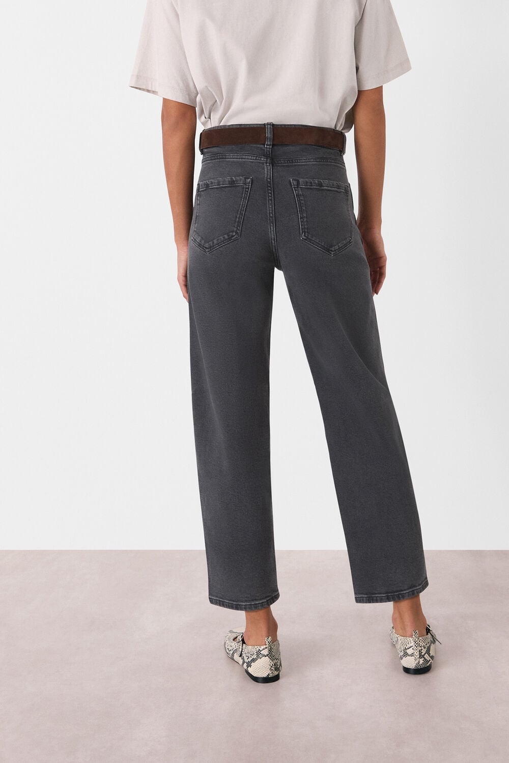 Grey Stretch Barrel Leg Jean