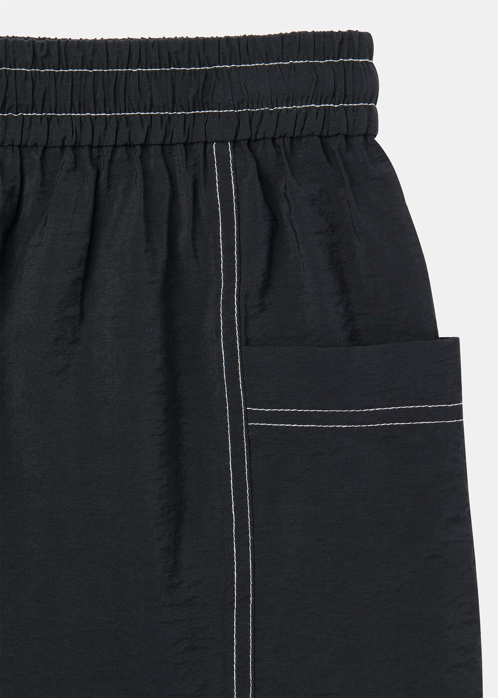 Contrast Stitch Pull On Short