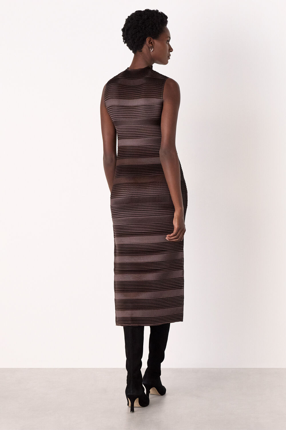 Sleeveless Plisse Midi Dress