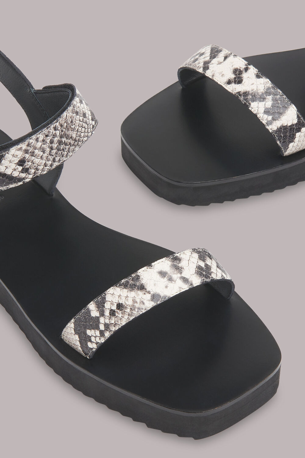 Finn Velcro Sandal