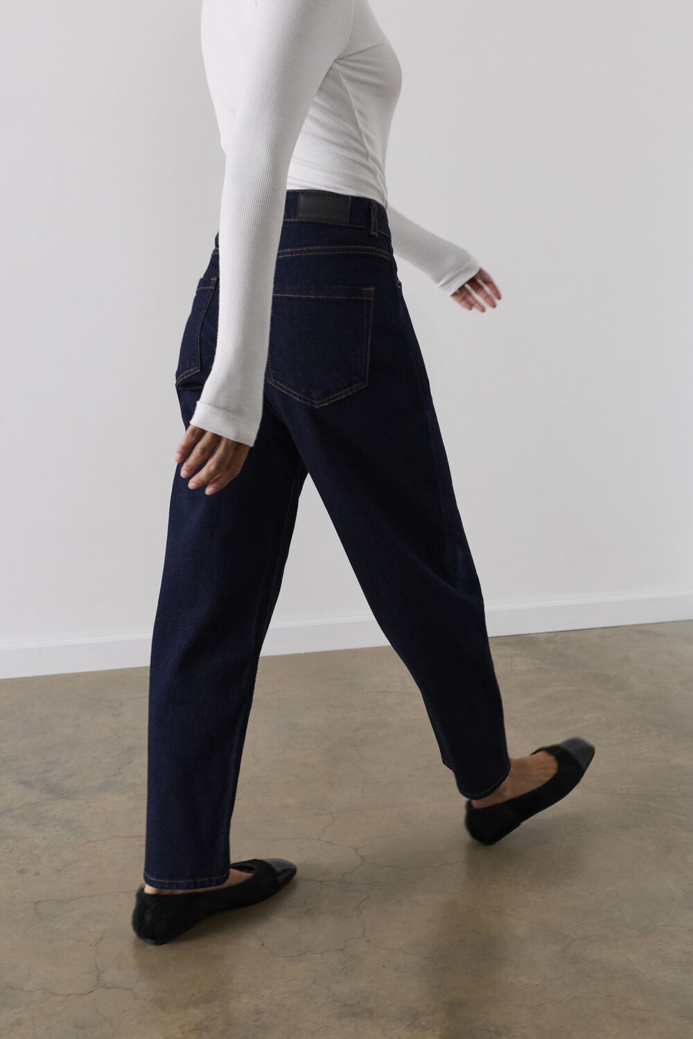Dark Denim Petite Stretch Barrel Leg Jean