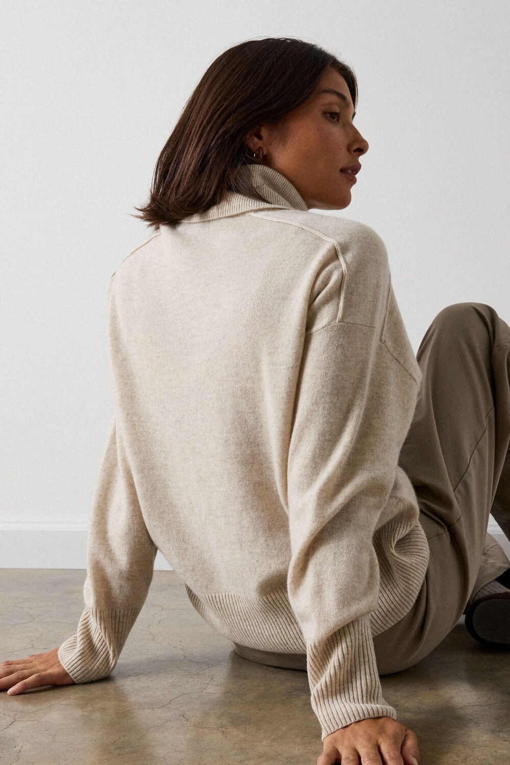 Cashmere Seam Roll Neck Knit