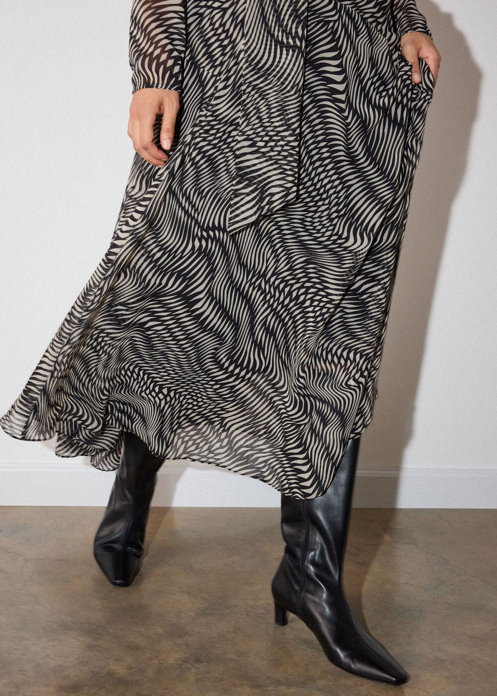 Black Geo V Neck Scarf Midi Dress