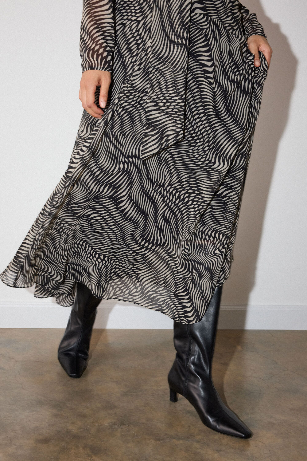 Black Geo V Neck Scarf Midi Dress