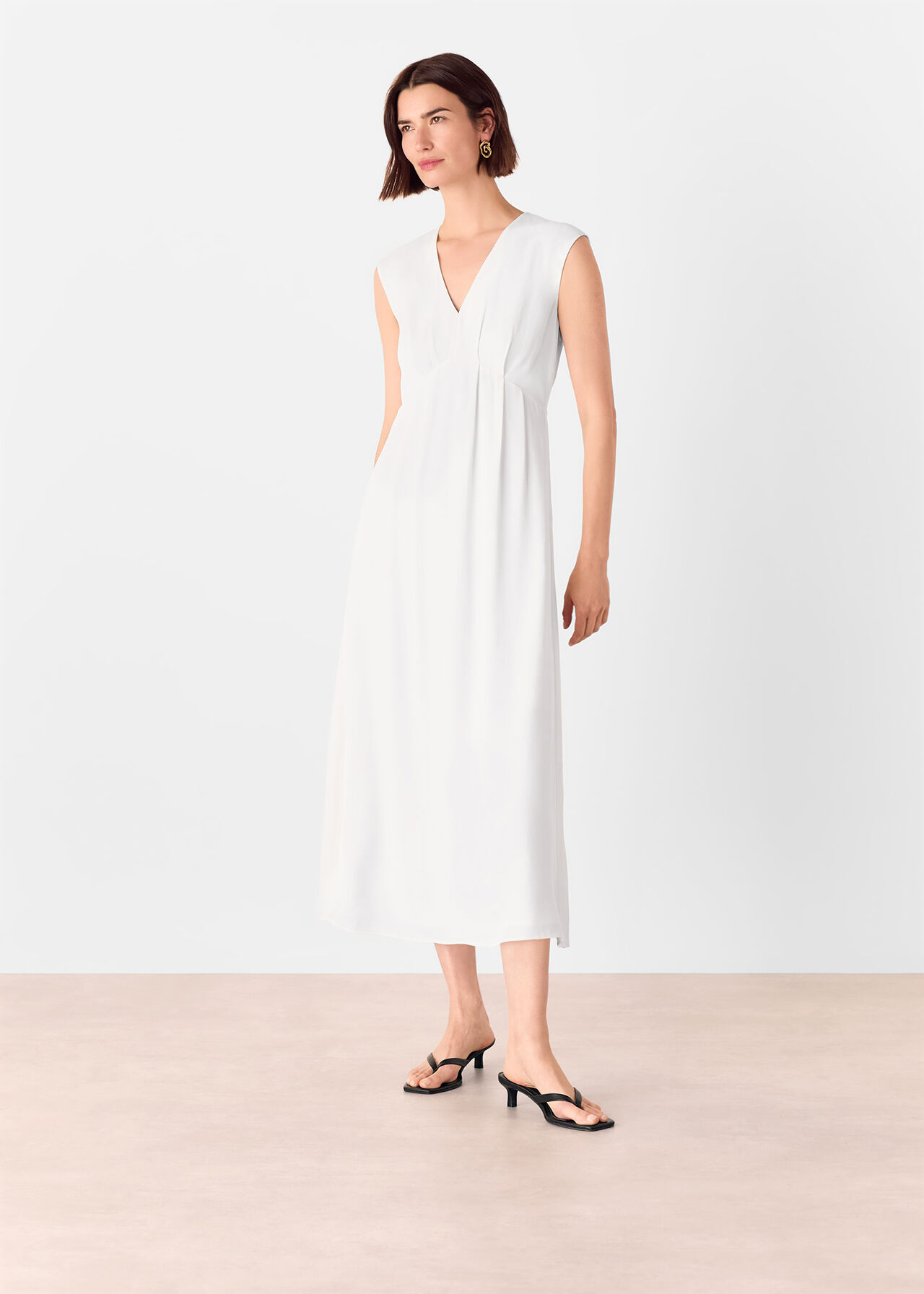 Crepe Sleeveless Midi Dress