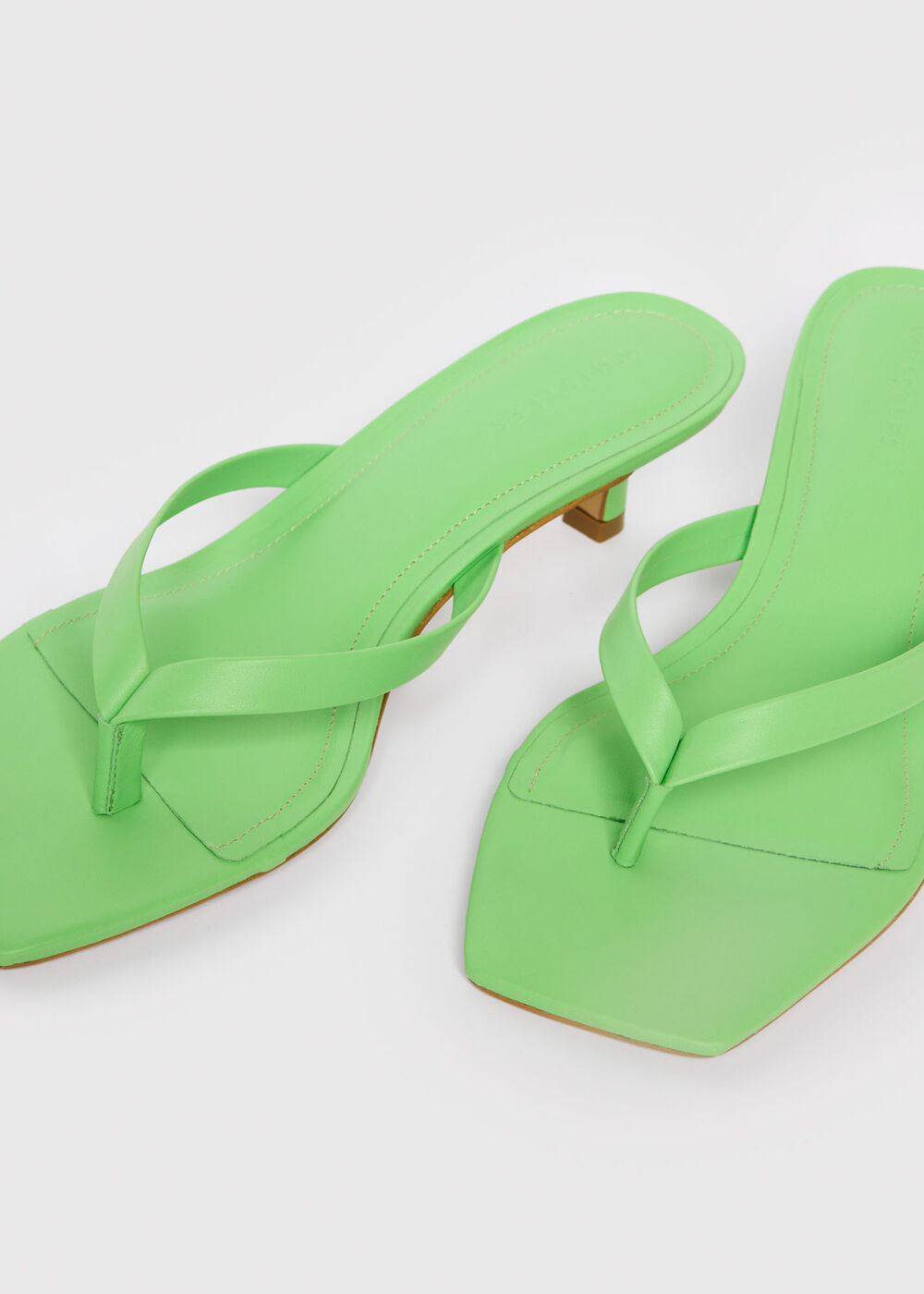 Toe Post Kitten Heel Mule