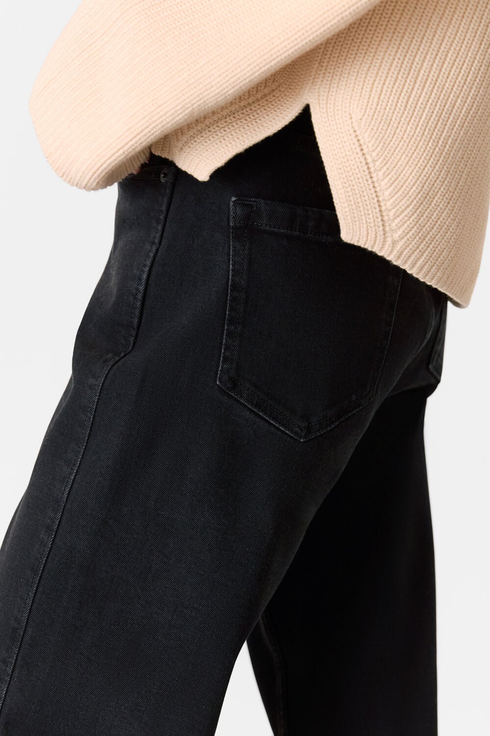 Petite Stretch Barrel Leg Jean