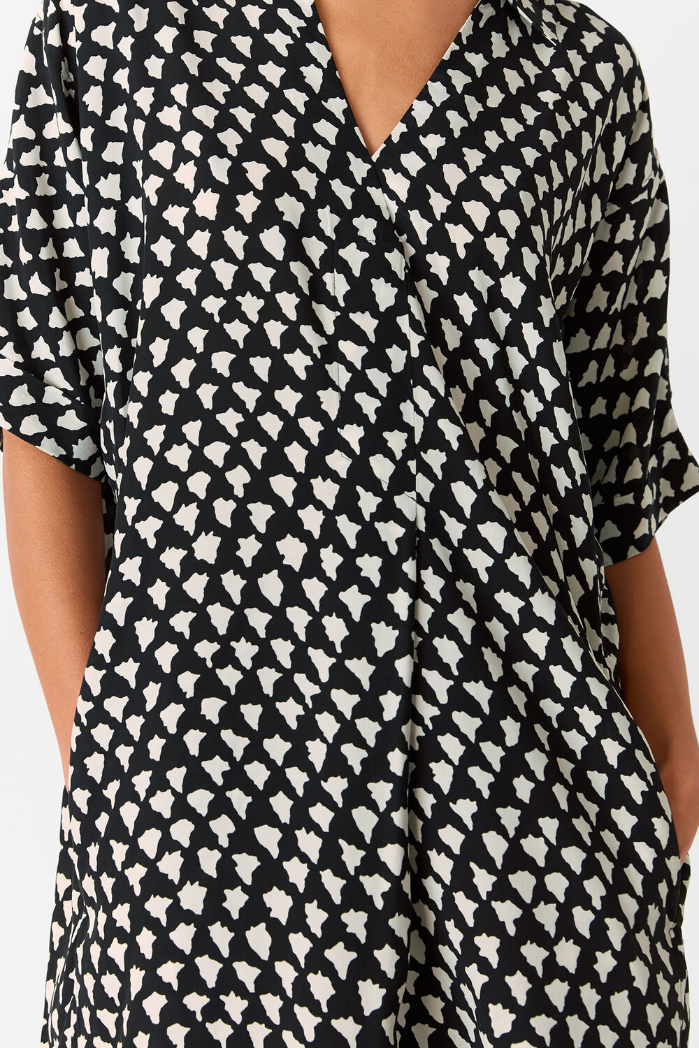 Black Triangle Relaxed Short Dress