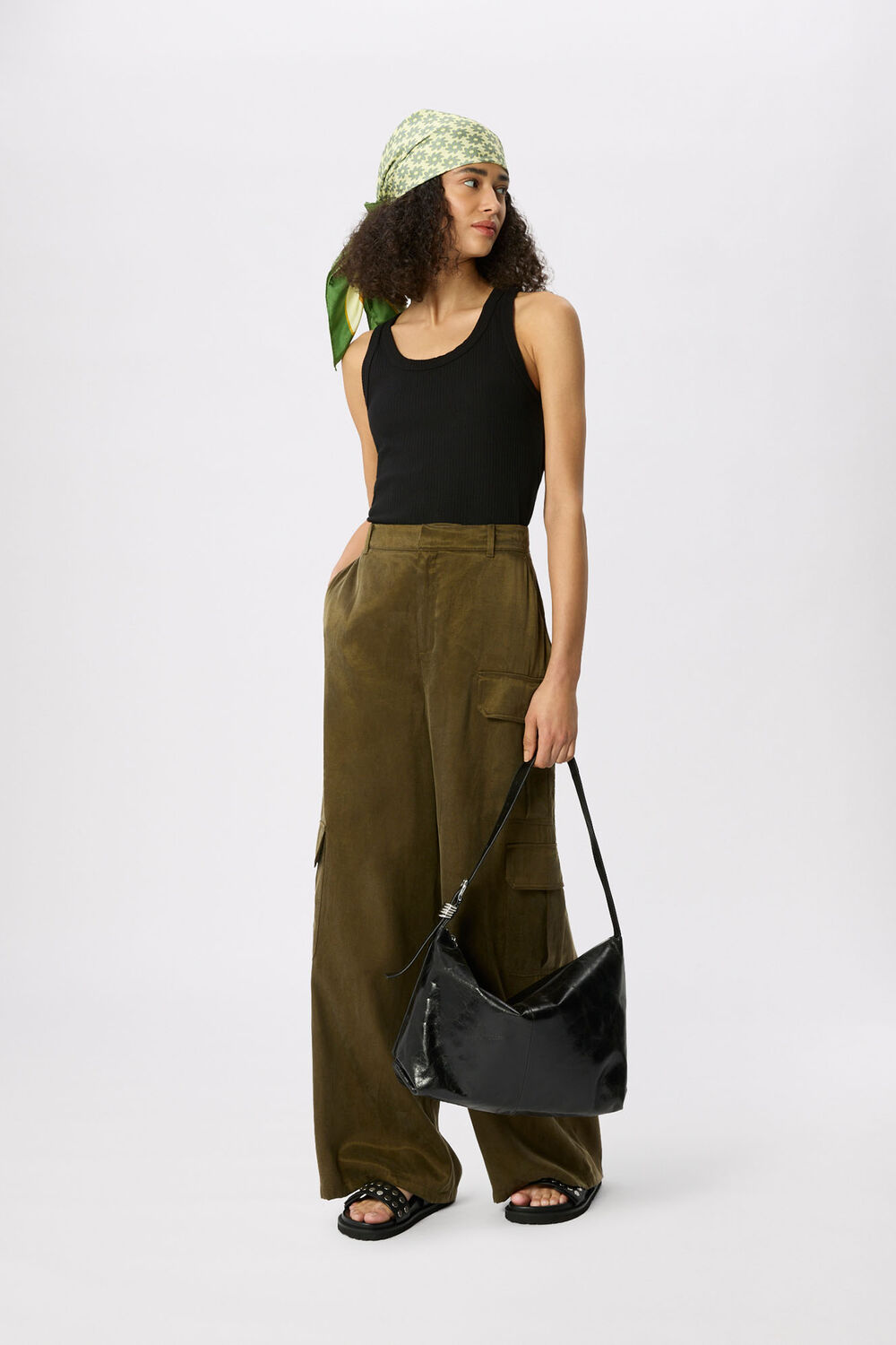 Black Ultimate Ribbed Scoop Vest