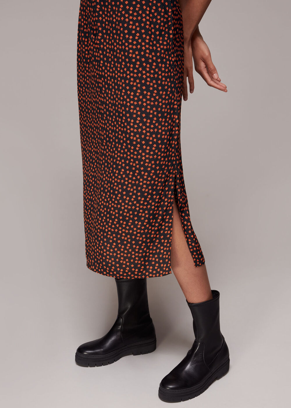 Dainty Floral Button Skirt