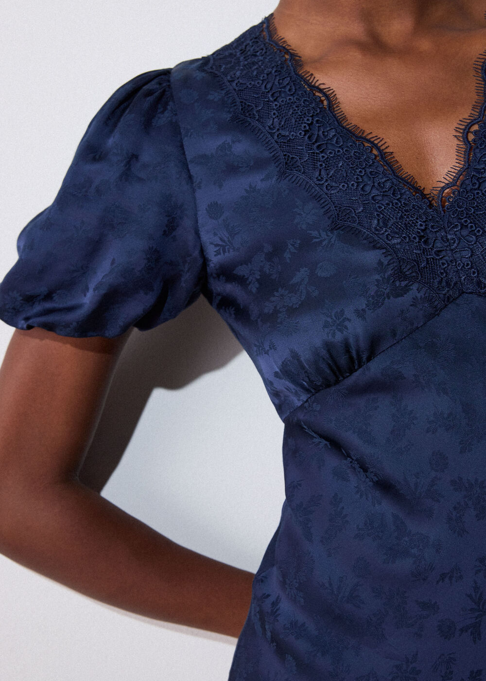 Jacquard V Neck Midi Dress