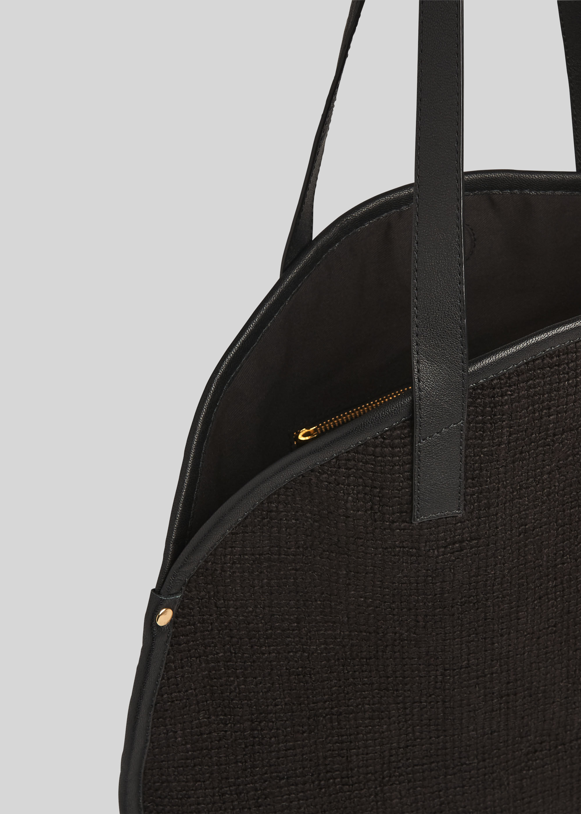 Whistles round bag sale