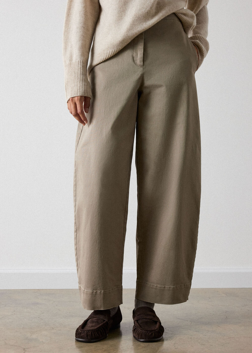 Beige Clean Cotton Barrel Trouser