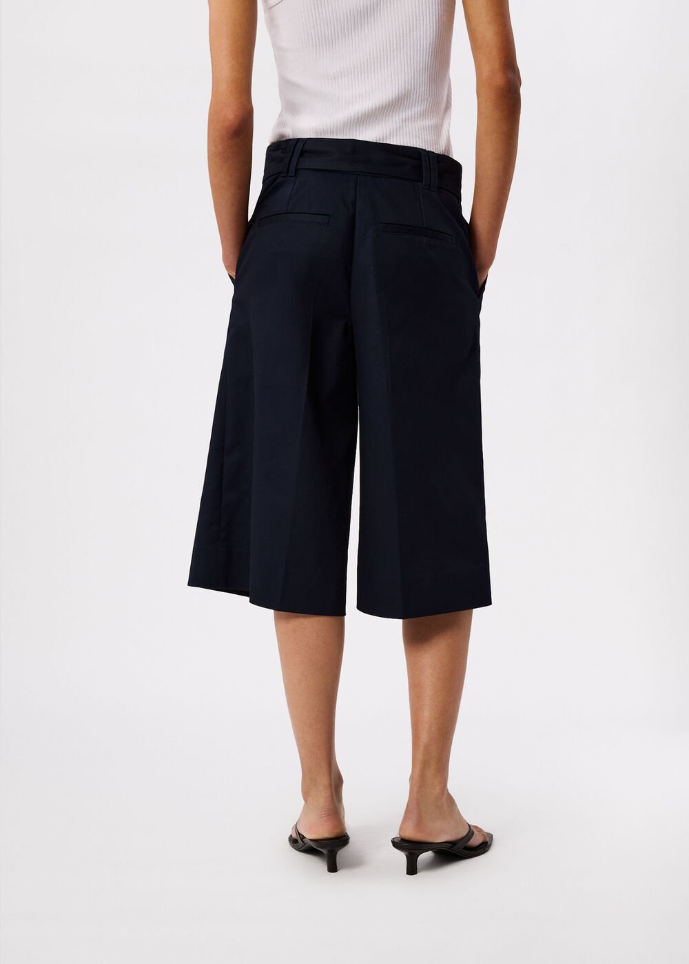 Compact Cotton Bermuda Short