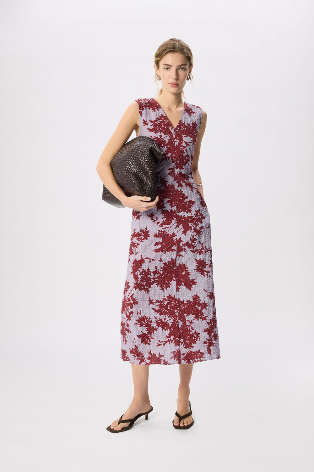 Purple Floral Print Textured Sleeveless Midi Dress