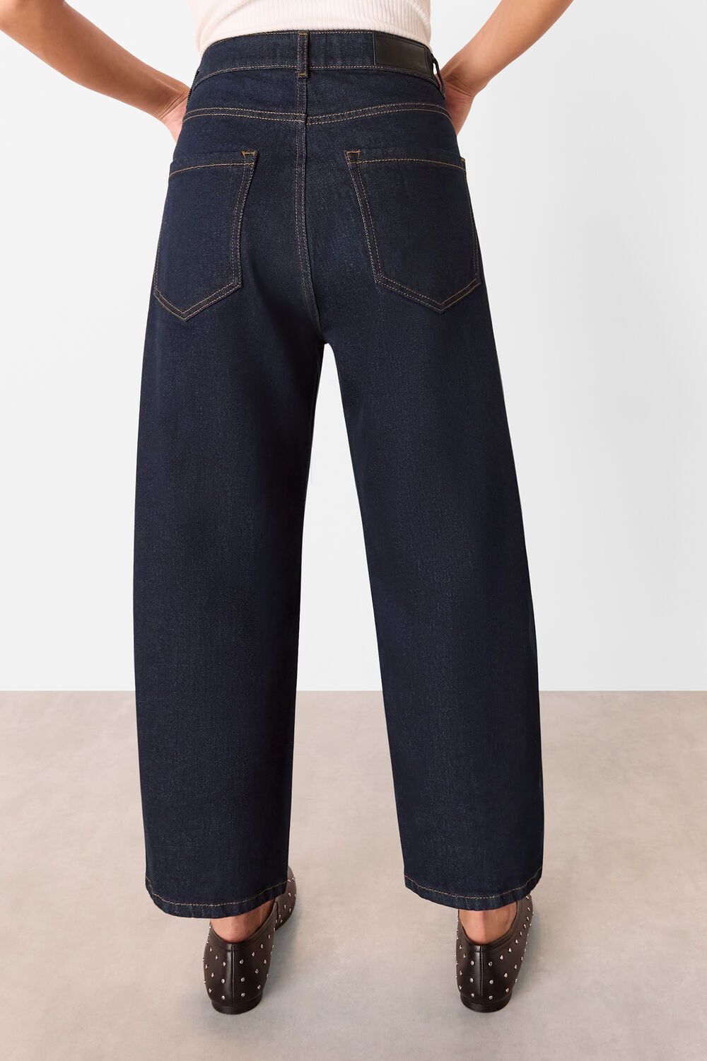 Petite Stretch Barrel Leg Jean
