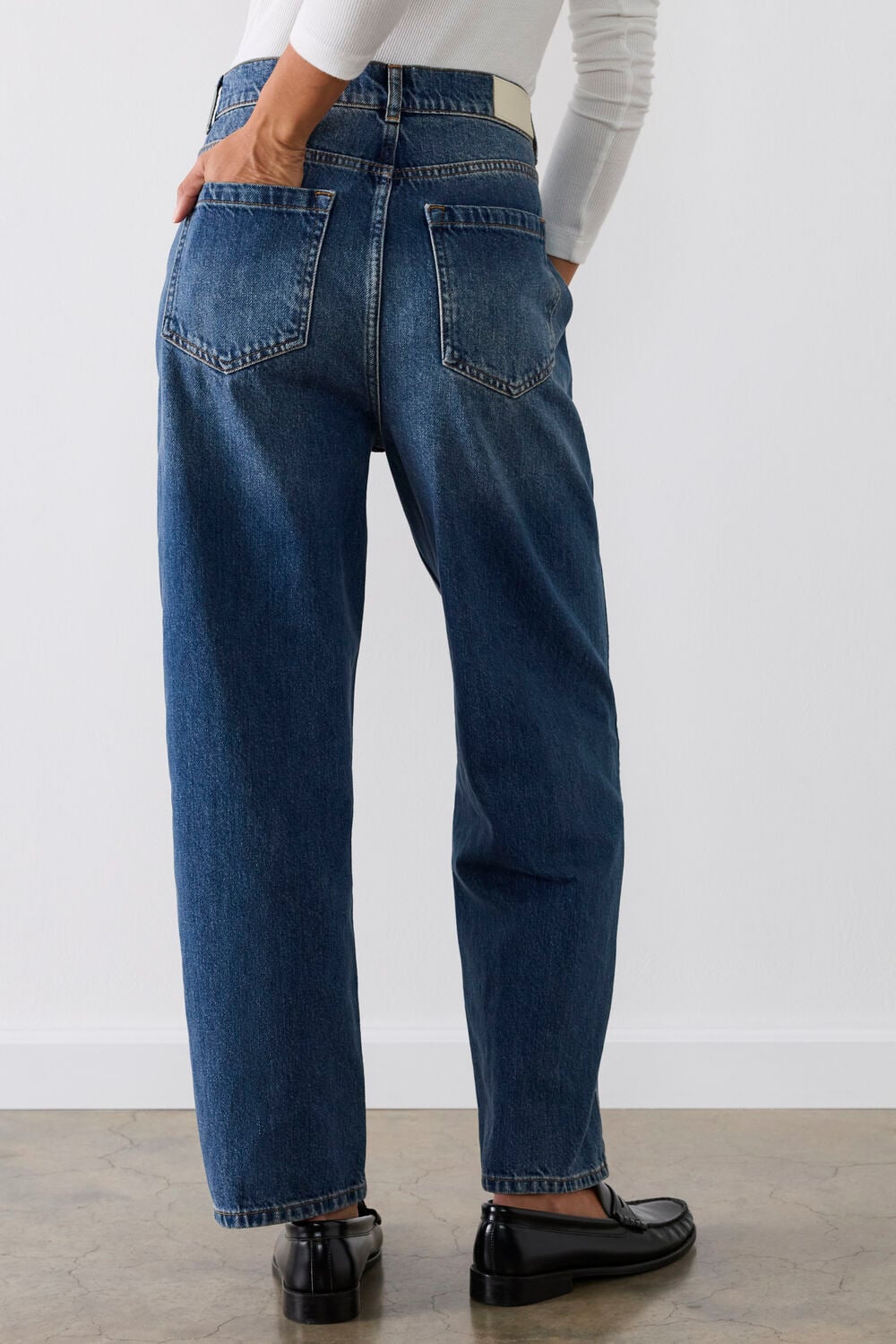 Petite Authentic Barrel Leg Jean