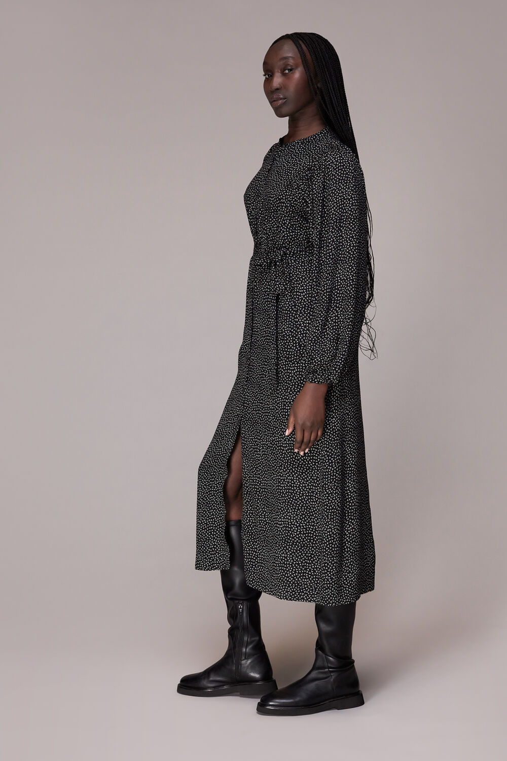 Black Scattered Y Print Midi Dress