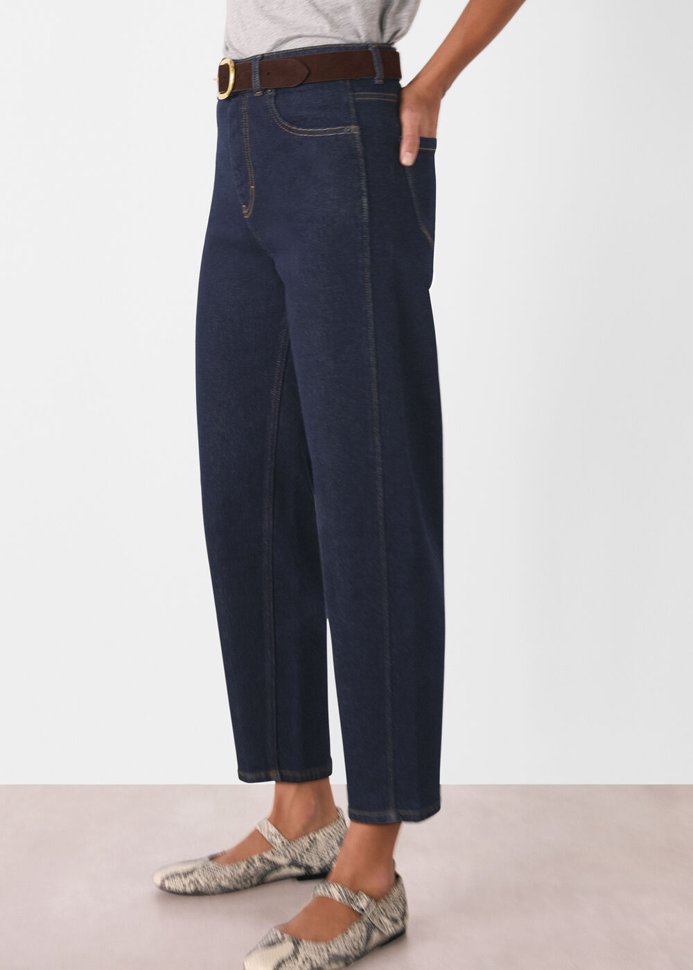 Stretch Barrel Leg Jean