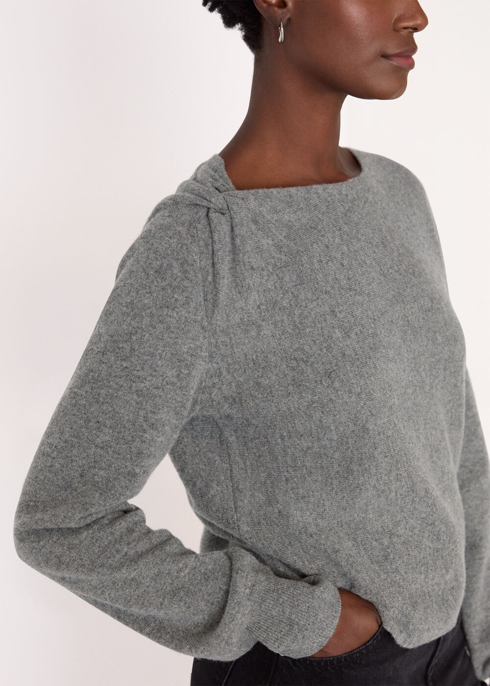 Wool Twist Front Detail Knit