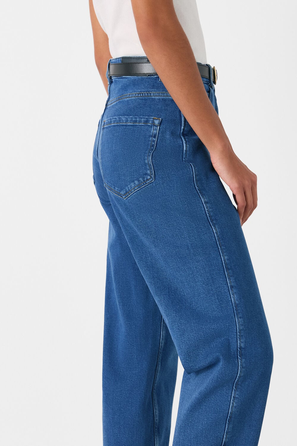 Denim Stretch Barrel Leg Jean