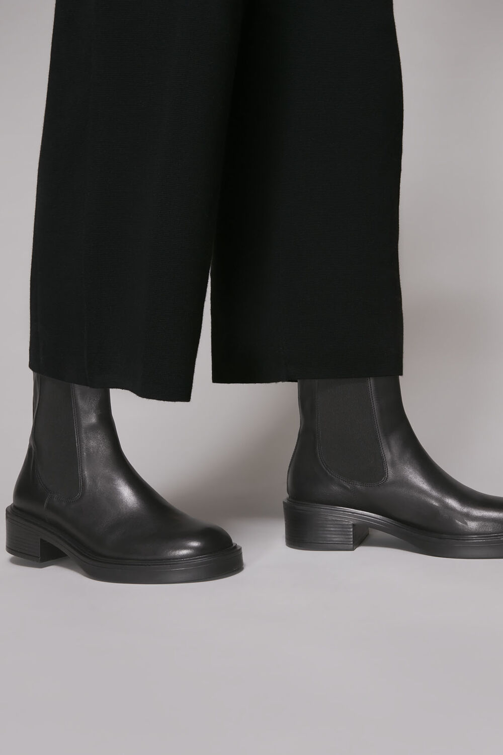 Rue Elasticated Chelsea Boot