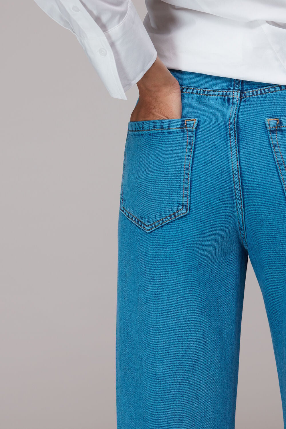 Blue Barrel Leg Authentic Jean