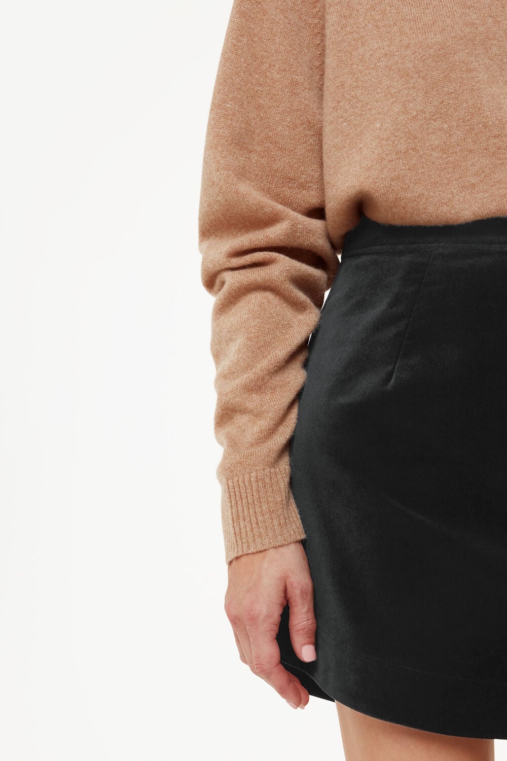 Petite Velvet Curved Hem Mini Skirt