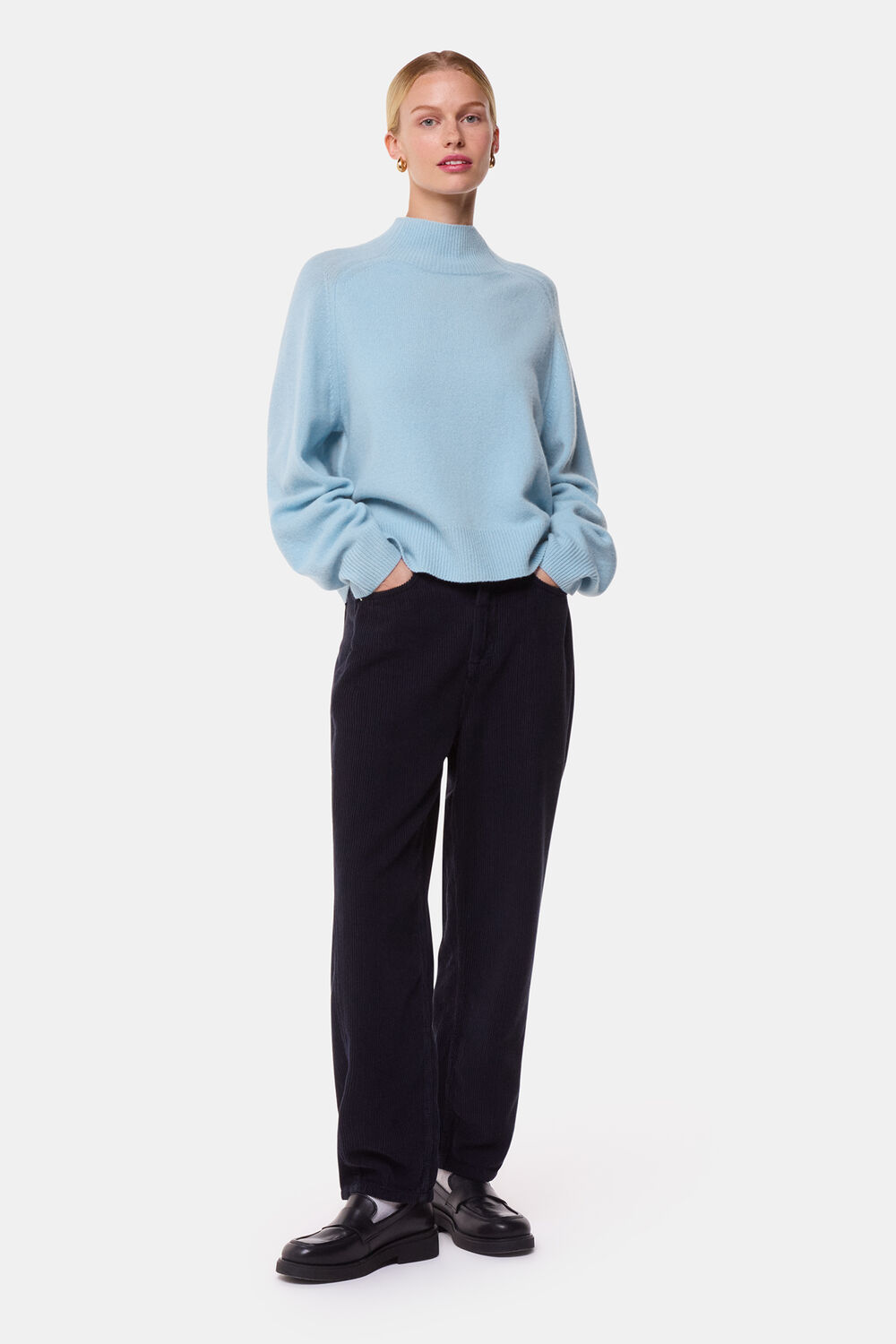 Funnel Neck Wool Knit