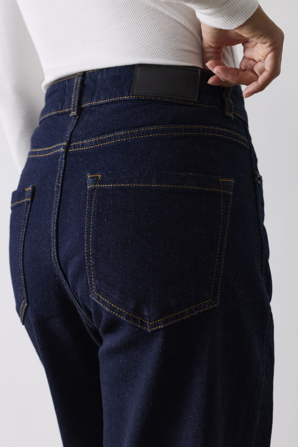 Dark Denim Petite Stretch Barrel Leg Jean