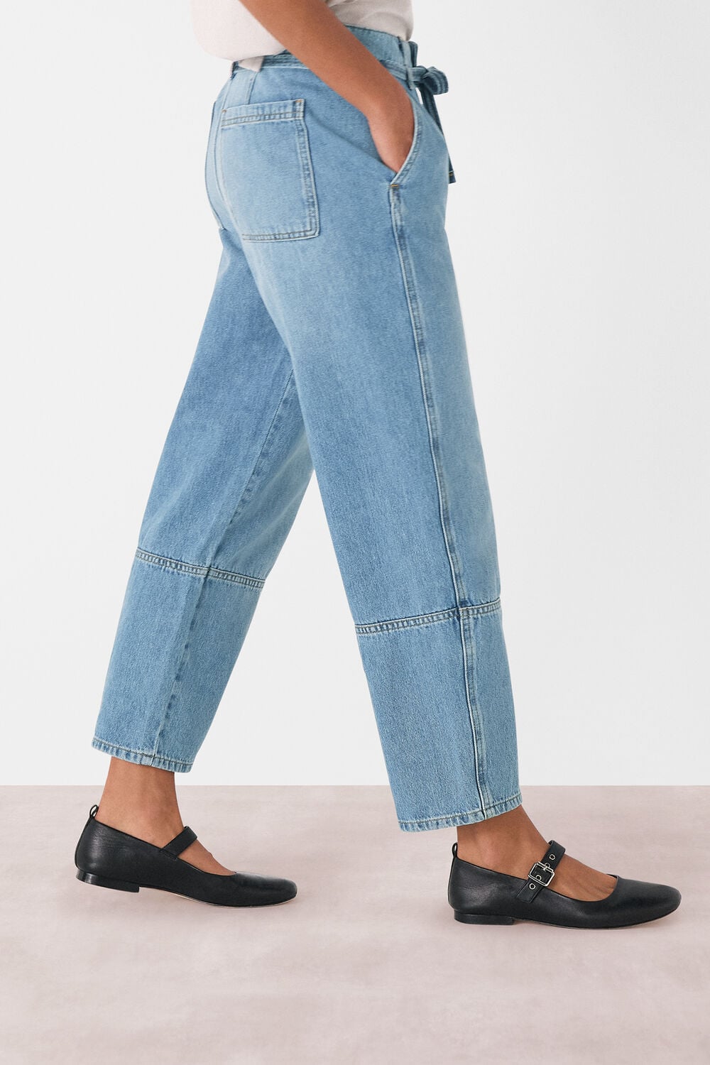 Light Wash Tie Waist Barrel Leg Jean