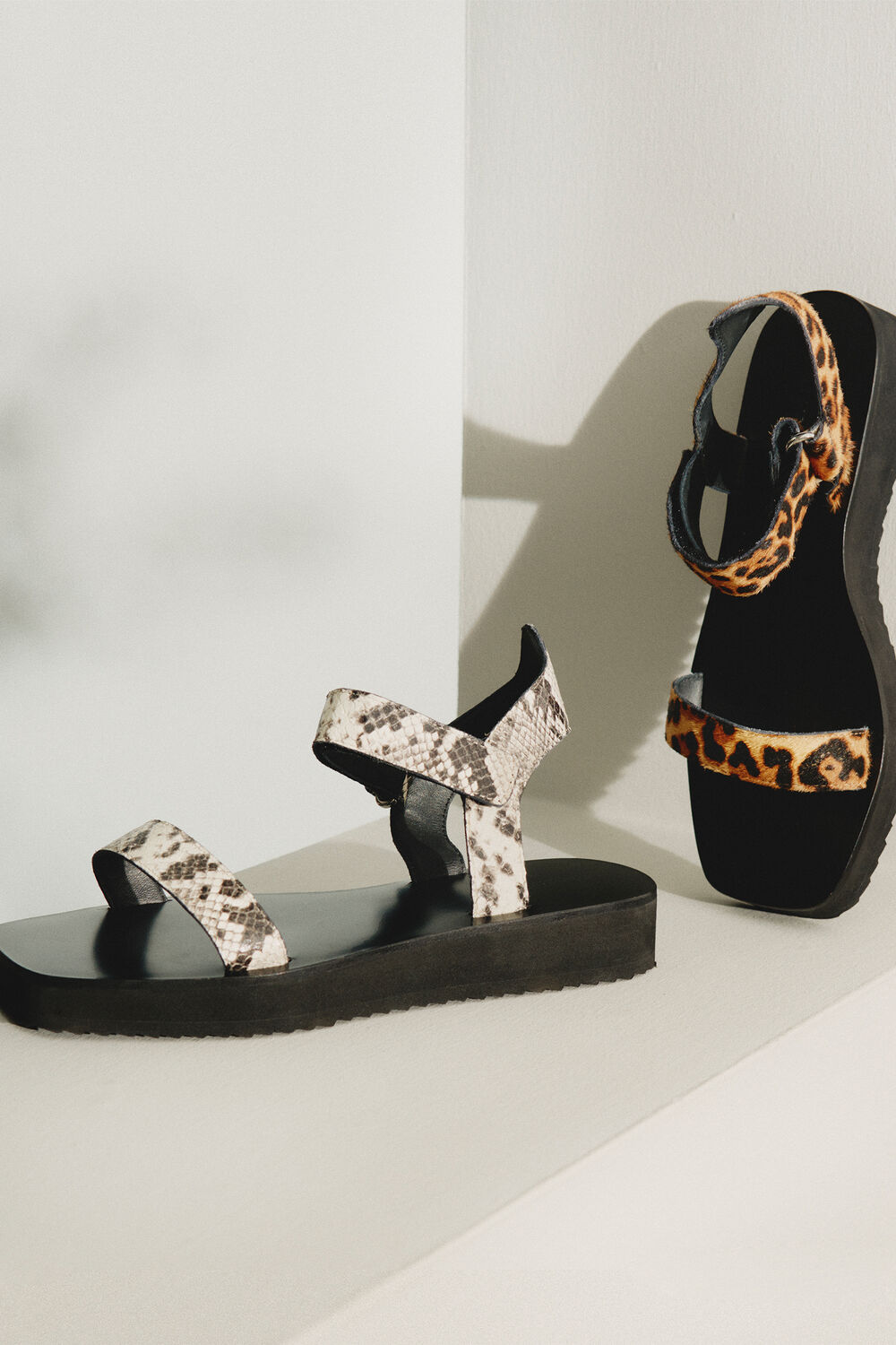 Finn Velcro Sandal