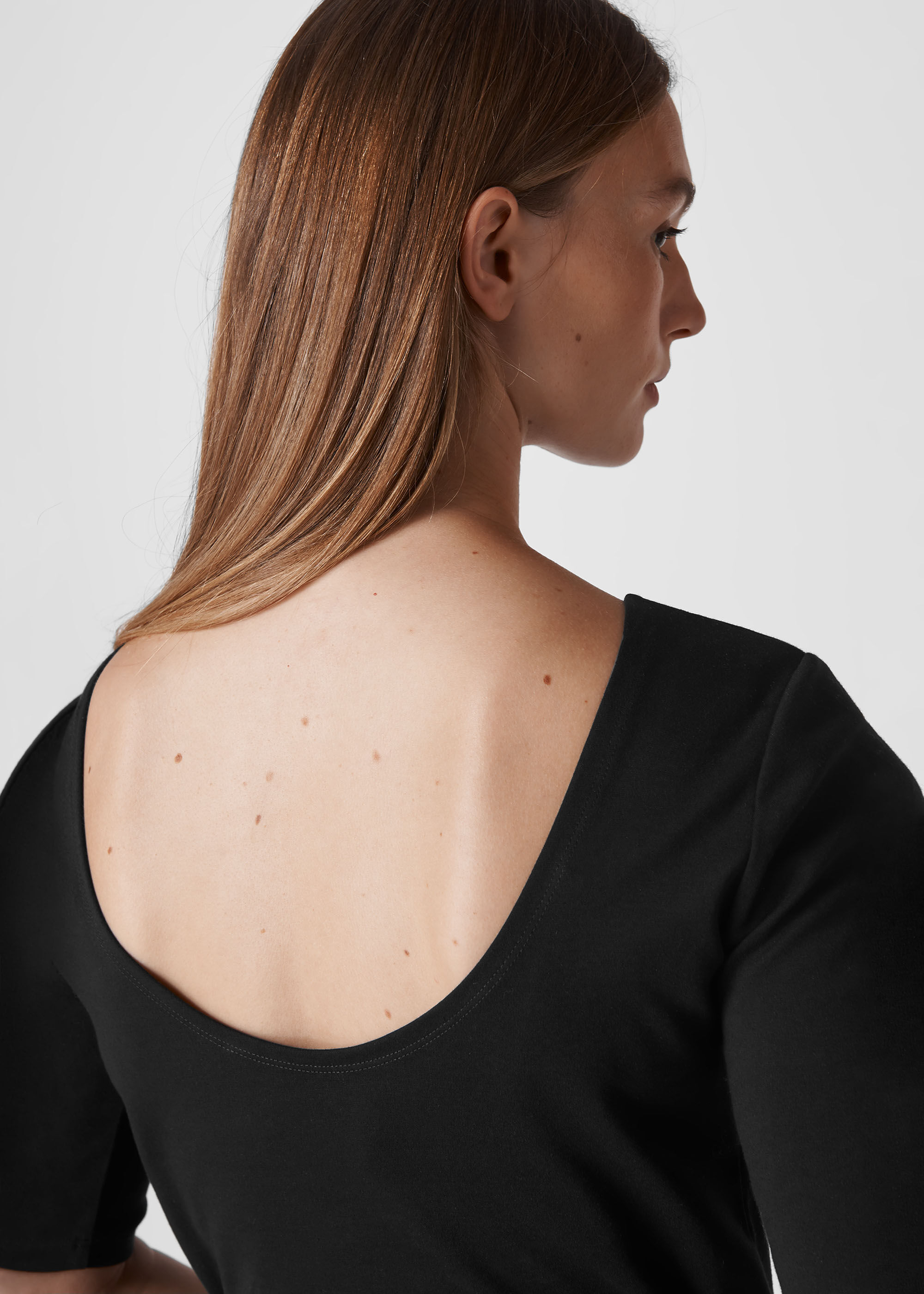 Scoop store back shirt