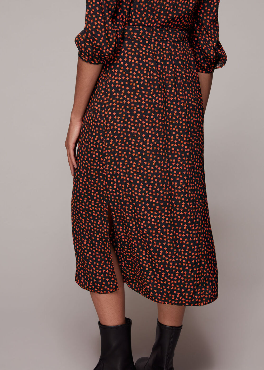 Dainty Floral Button Skirt