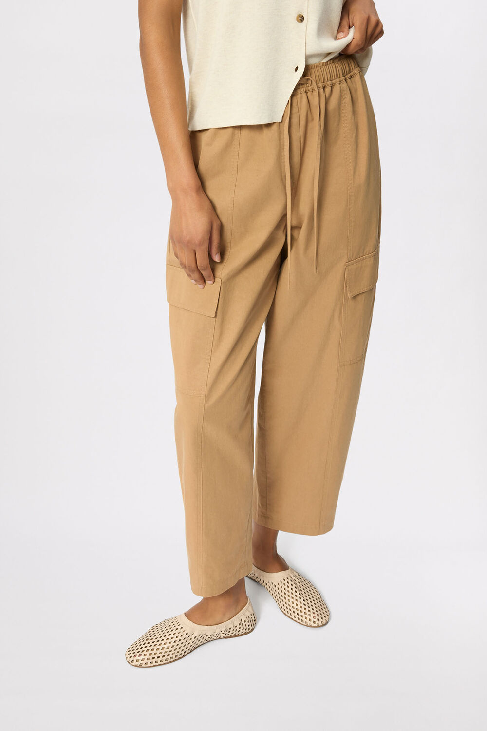 Neutral Petite Utility Cotton Barrel Trouser