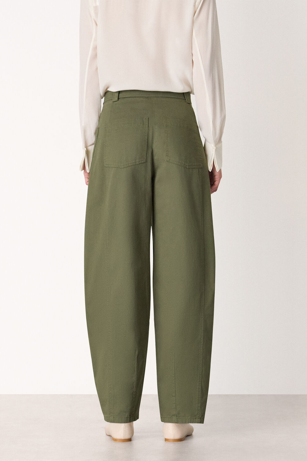 Belted Cotton Barrel Trouser