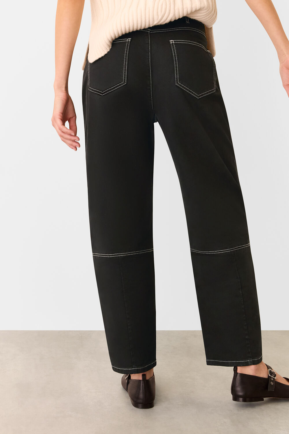 Black Contrast Detail Barrel Jean
