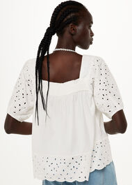 Tera Broderie Blouse