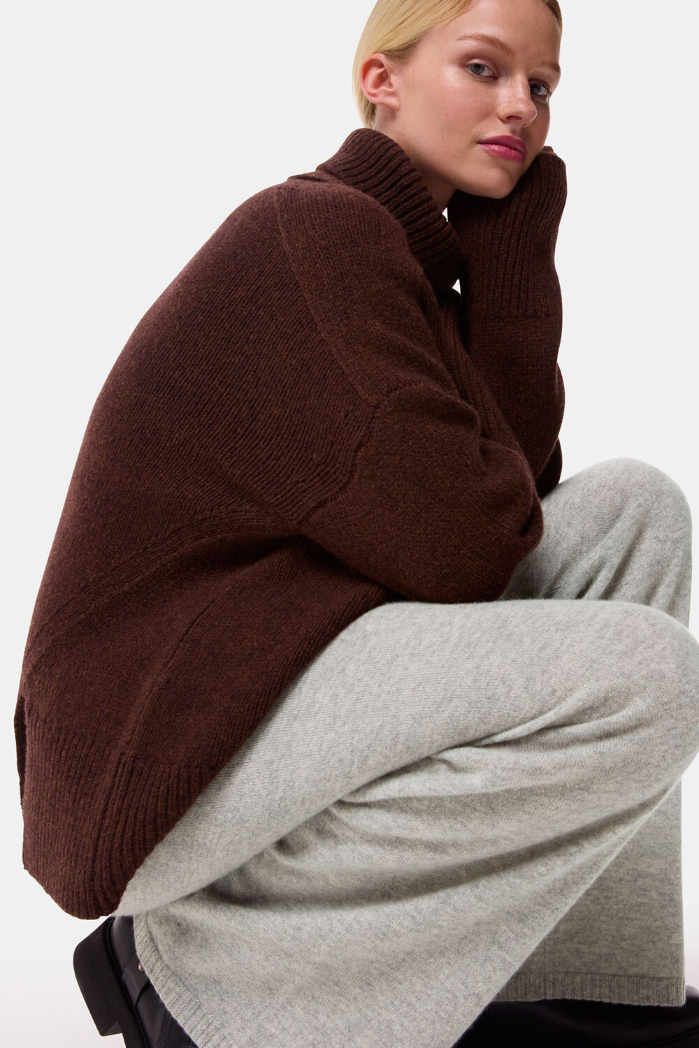 Cashmere Straight Leg Jogger