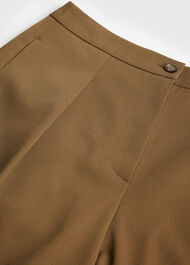 Tailored Short