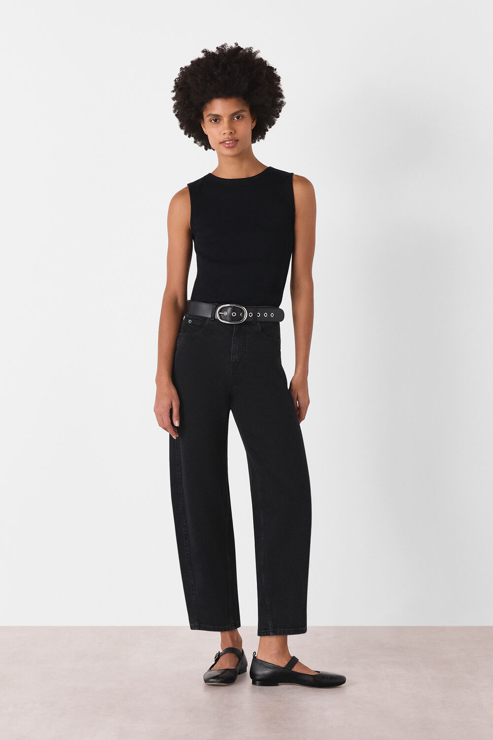 Black Stretch Barrel Leg Jean