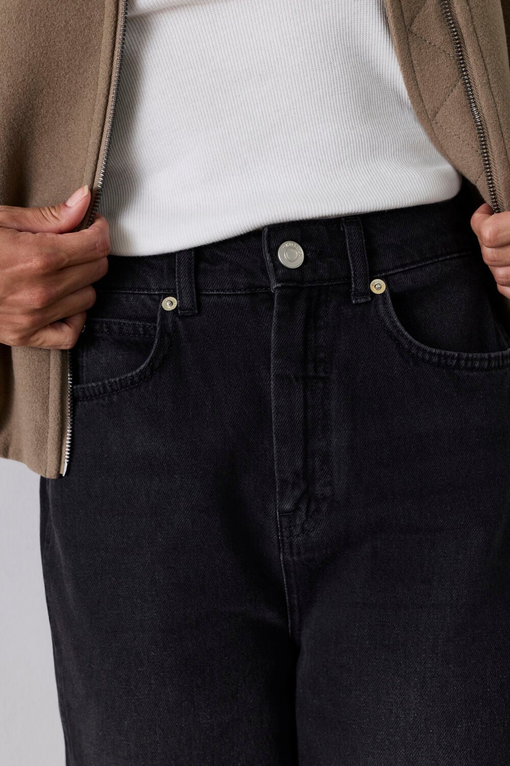 Black Authentic Barrel Leg Jean
