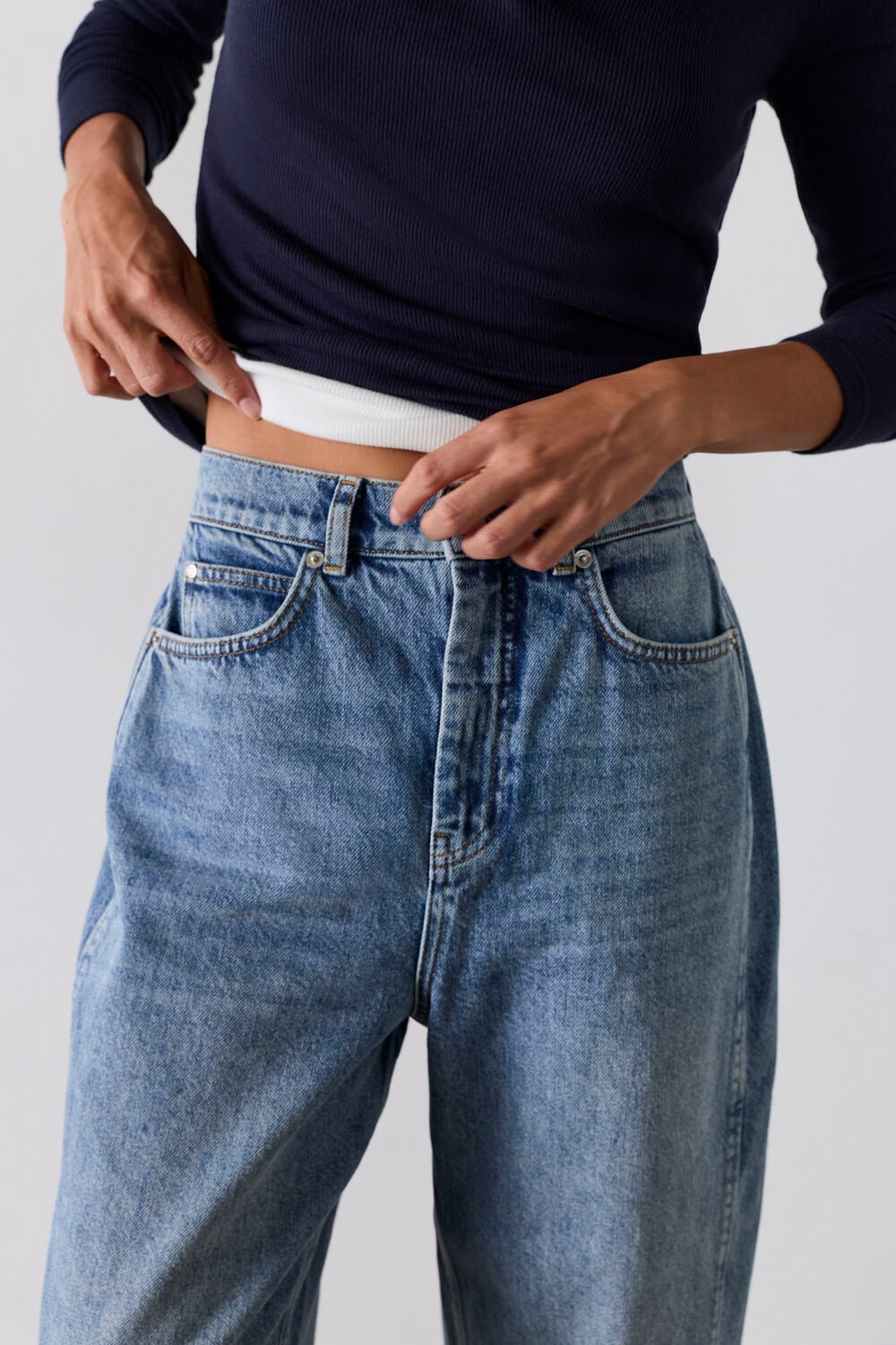 Light Wash Authentic Barrel Leg Jean