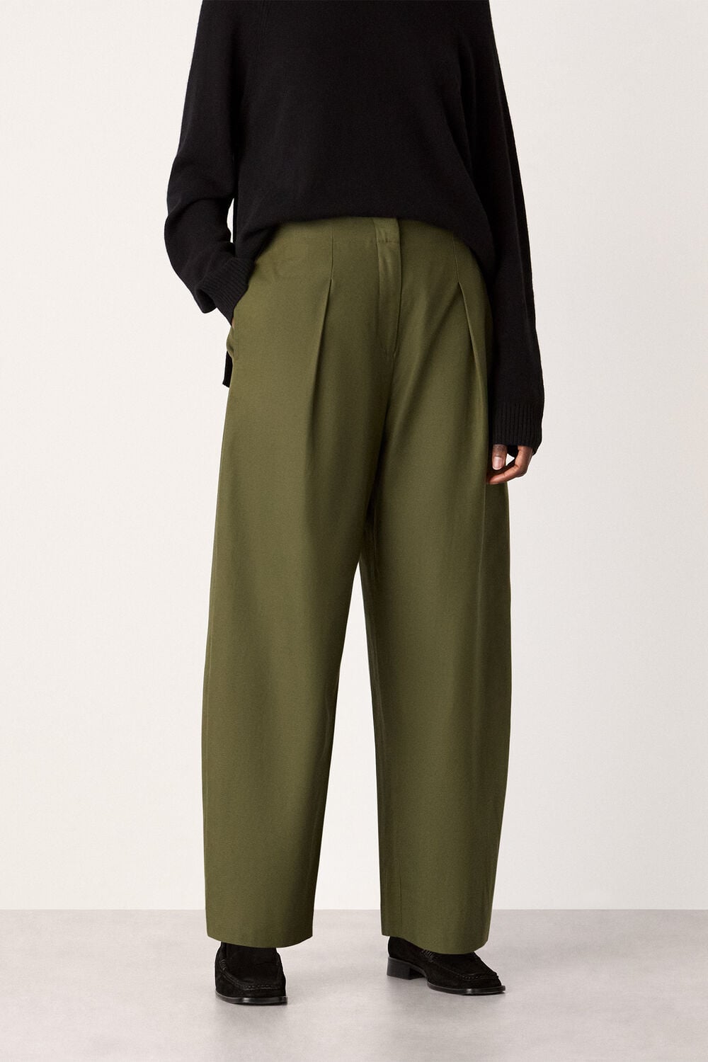 Khaki Pleat Front Barrel Trouser