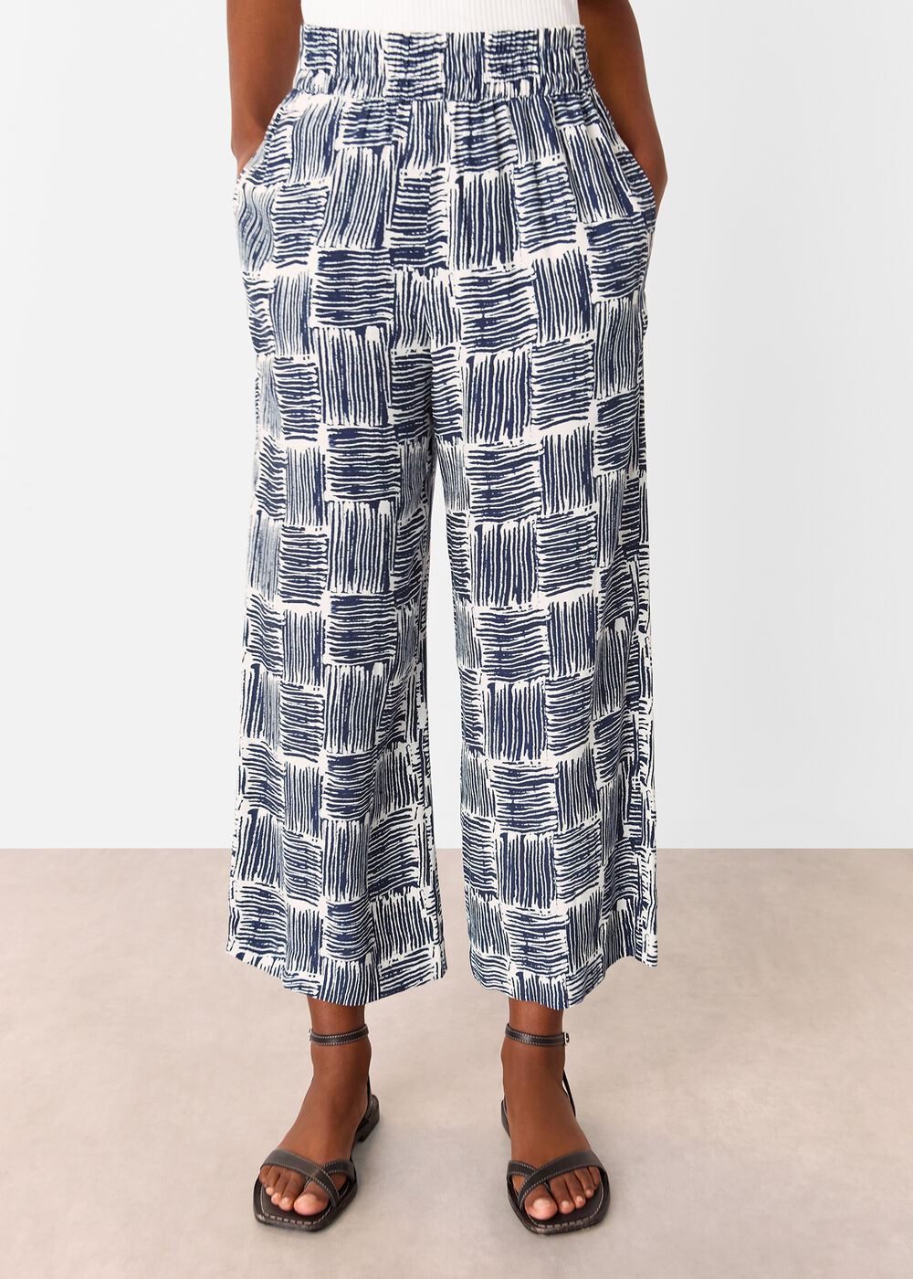 Hatch Squares Cropped Trouser