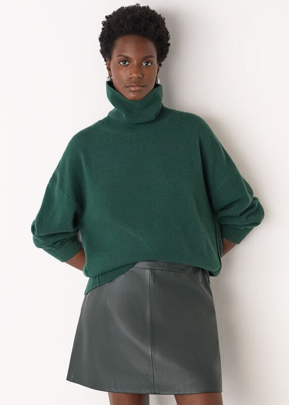 Dark Green Wool Roll Curved Hem Knit
