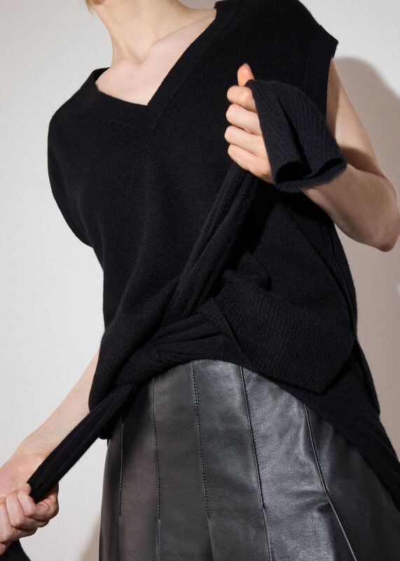 Black Cashmere V Neck Sweater Vest
