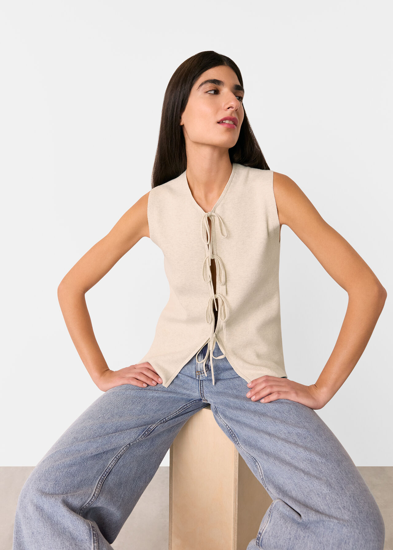Tie Front Detail Tank